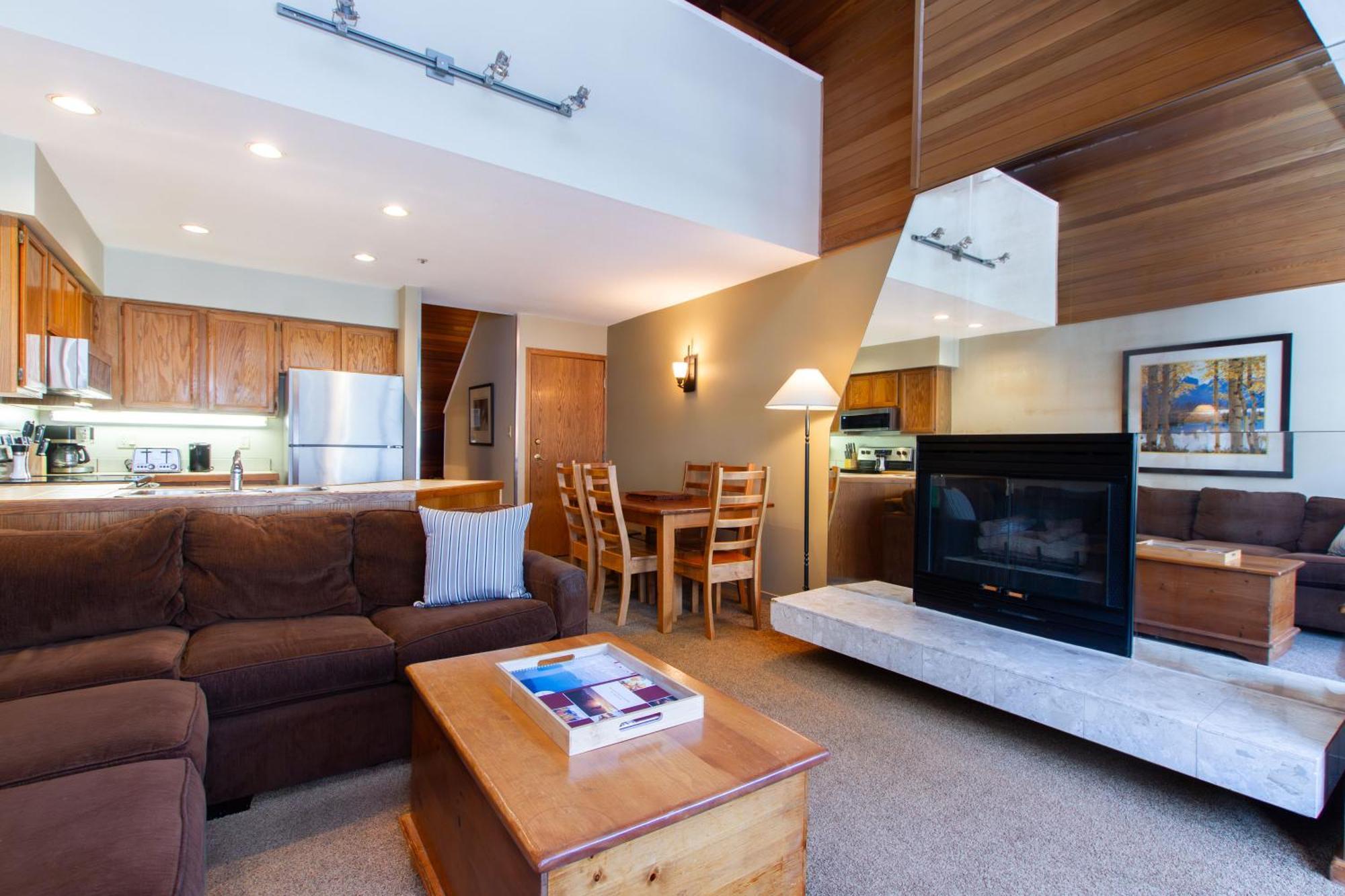 Village Gate House By Whiski Jack Apartment Whistler